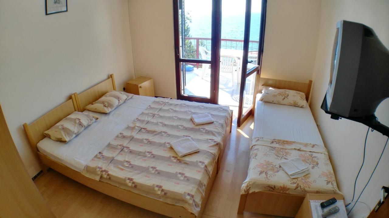 Guesthouse Obala ストモレ エクステリア 写真